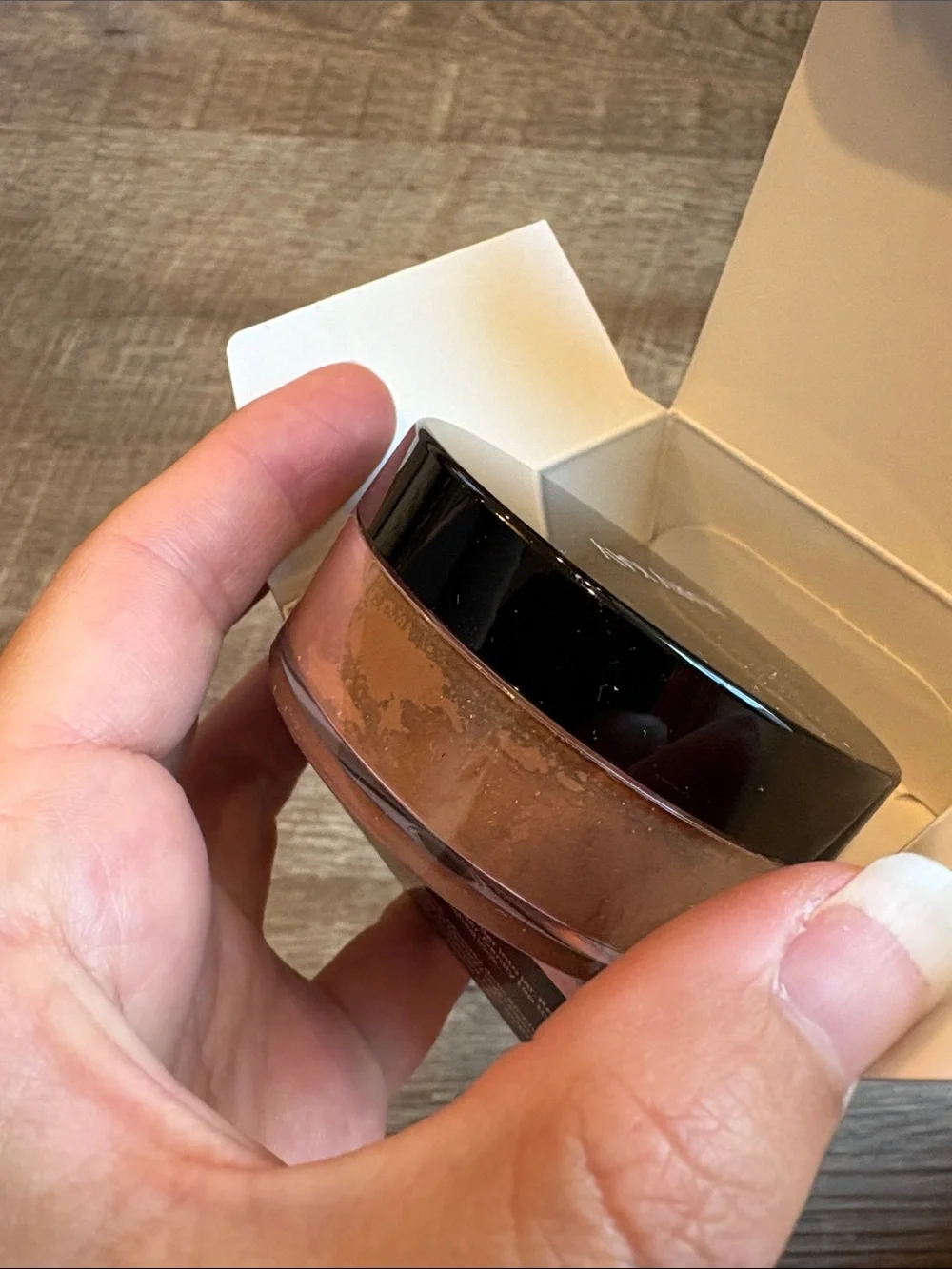 Mary Kay Silky Setting Powder Llght-Medium Bronze NIB